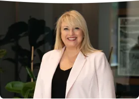 Элисон Эфстатиу