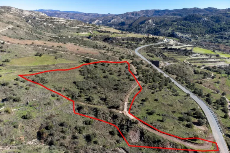 Land in Trachypedoula, Paphos