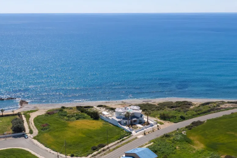 5 bedroom villa in Agios Theodoros, Larnaca