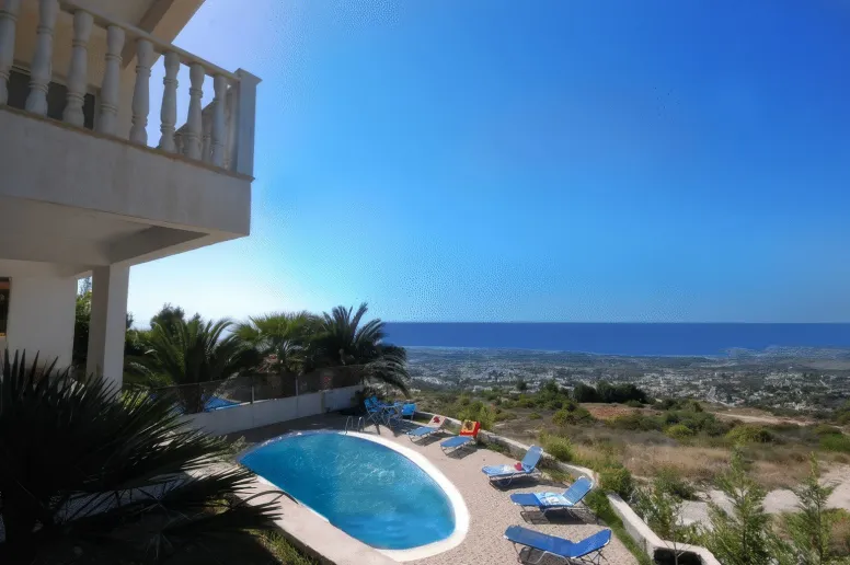5 bedroom villa in Tala, Paphos
