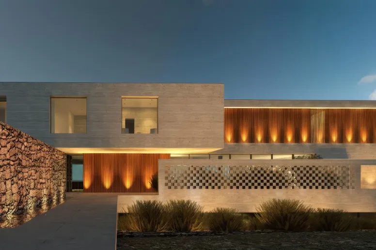 4 bedroom villa in Agios Tychonas, Limassol