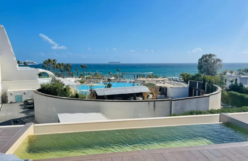 5-bedroom villa for rent - 15546