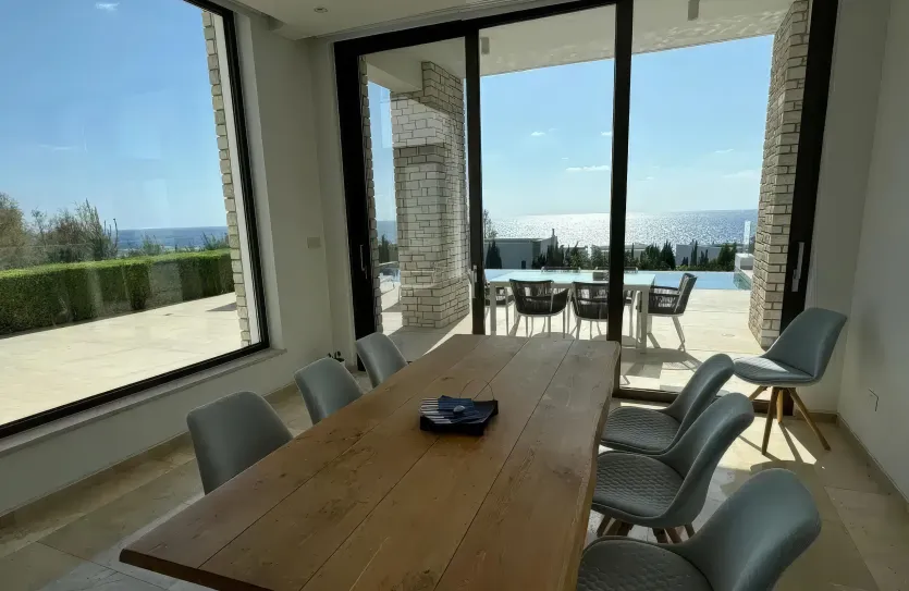 5-bedroom villa for rent - 15767