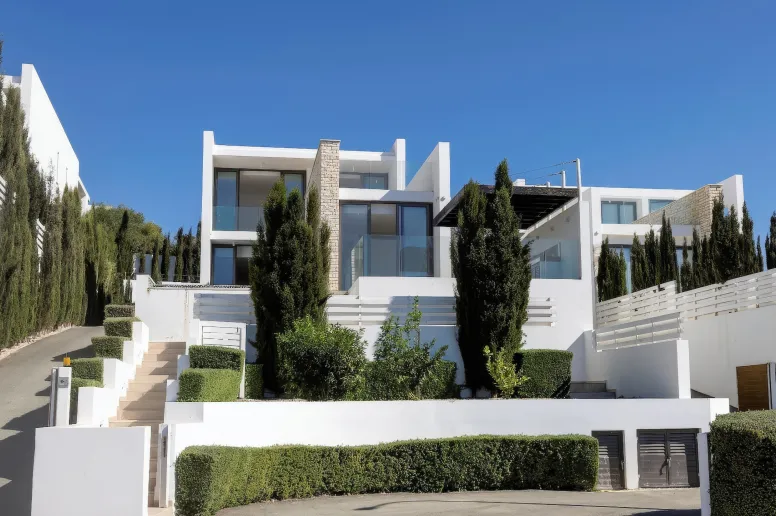 5 bedroom villa in Peyia, Paphos