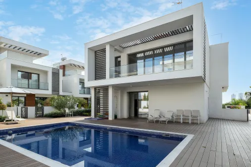 3-bedroom villa in Mesa Geitonia, Limassol