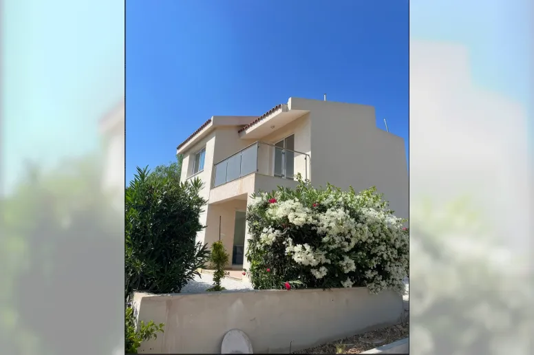 3 bedroom villa in Coral Bay, Peyia, Paphos