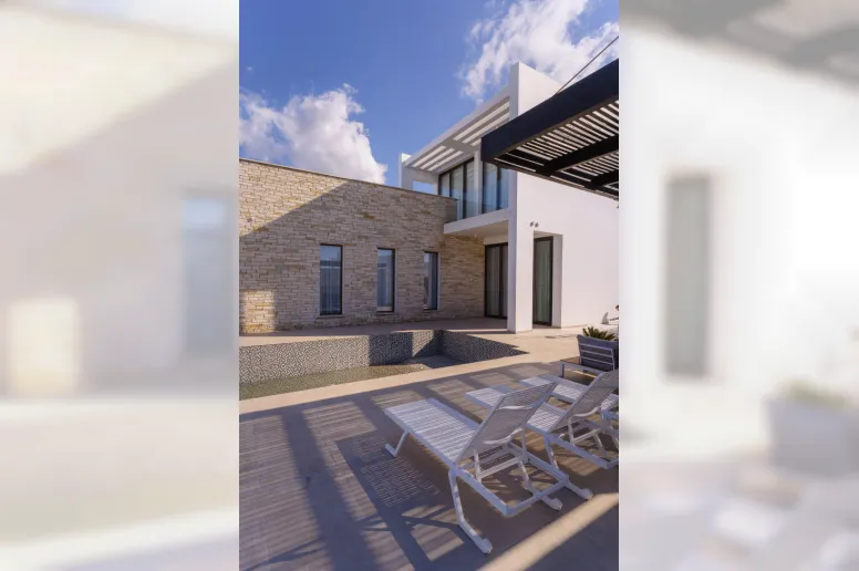 Дом в Пейе, Пафос