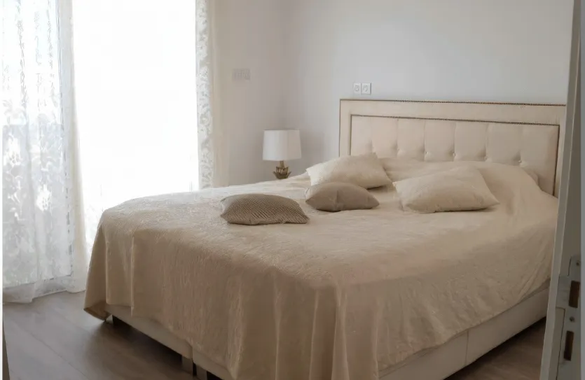 4-bedroom house for sale - 12950