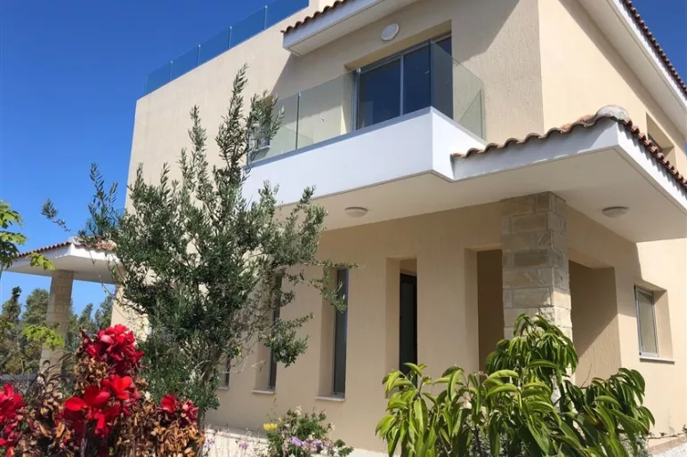 3 bedroom villa in Kissonerga, Paphos - 13074