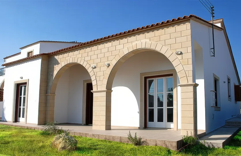 4-bedroom bungalow for sale - 13087