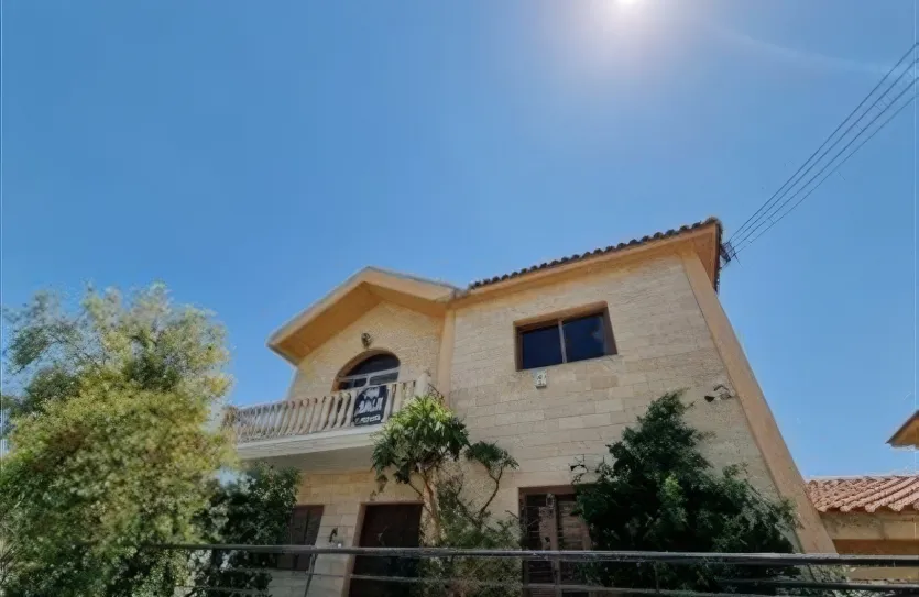 5-bedroom villa for sale - 13300