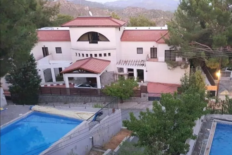 9 bedroom villa in Moniatis, Limassol - 13478