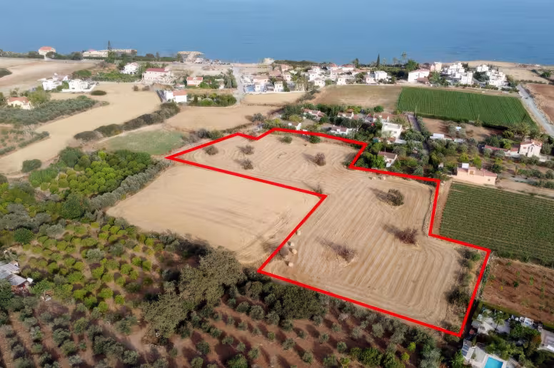 Land in Larnaca, Agios Theodoros
