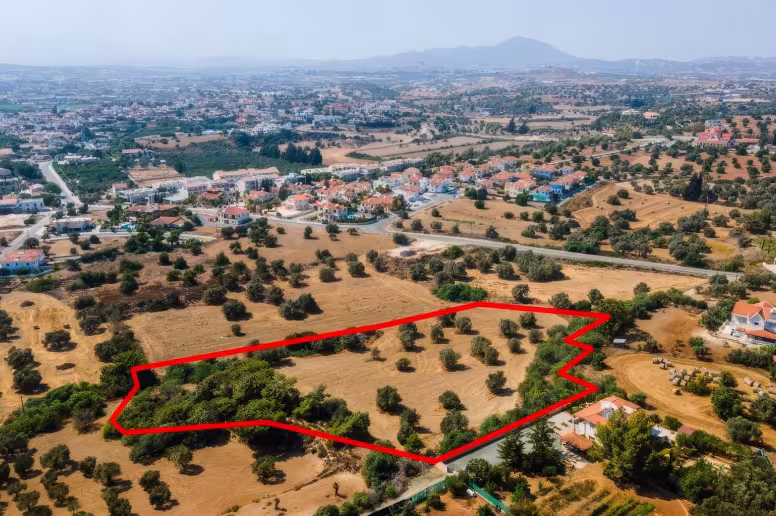 Land in Larnaca, Mazotos