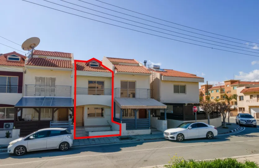 3-bedroom house for sale - 13723