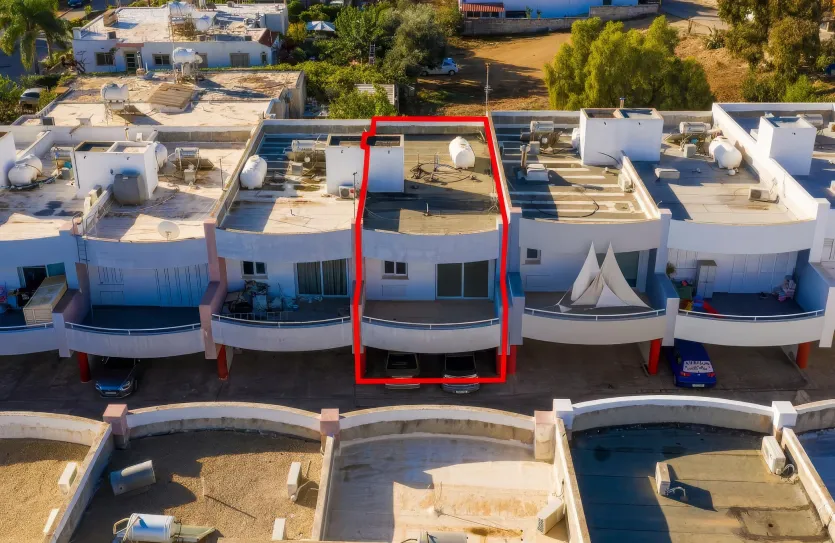 4-bedroom townhouse for sale - 13709