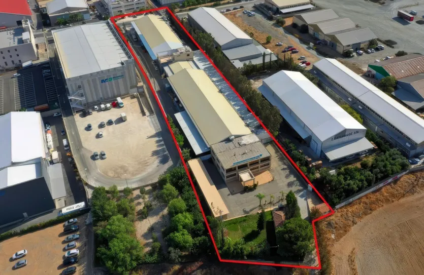 Warehouse for sale - 13675