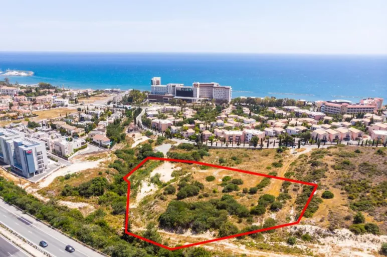 Land in Agios Tychonas, Limassol - 13644
