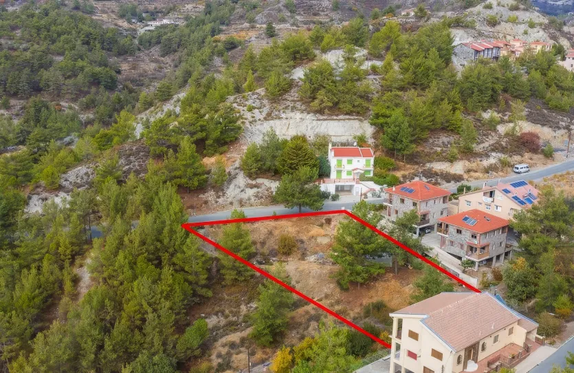 Plot for sale - 13577