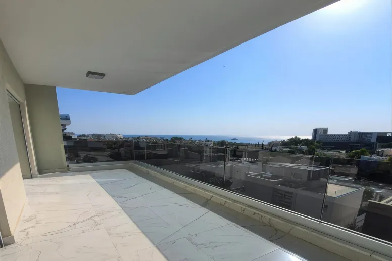 Квартира в Агиос Тихонас, Лимассол