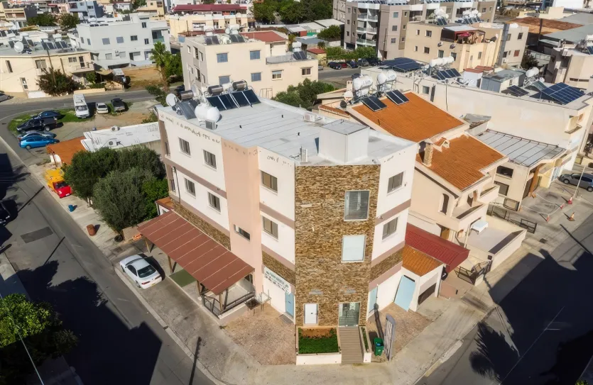 Building for sale - 13942