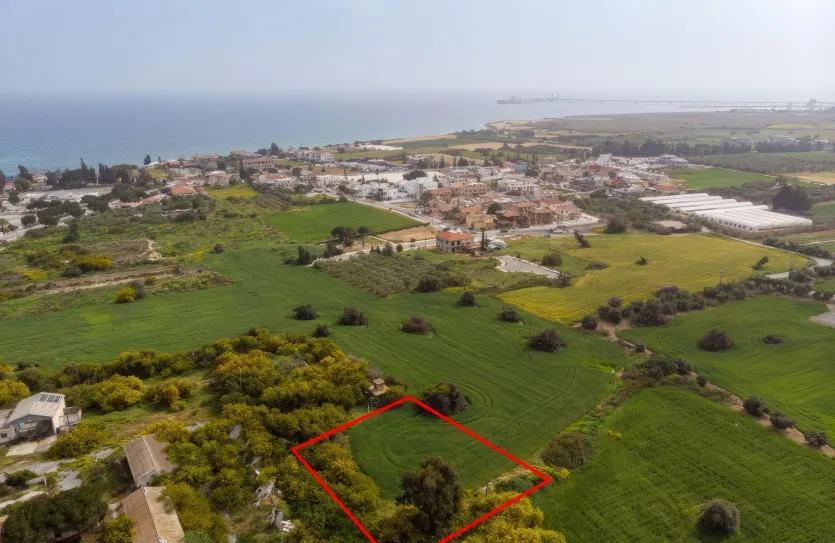 Plot for sale - 13613