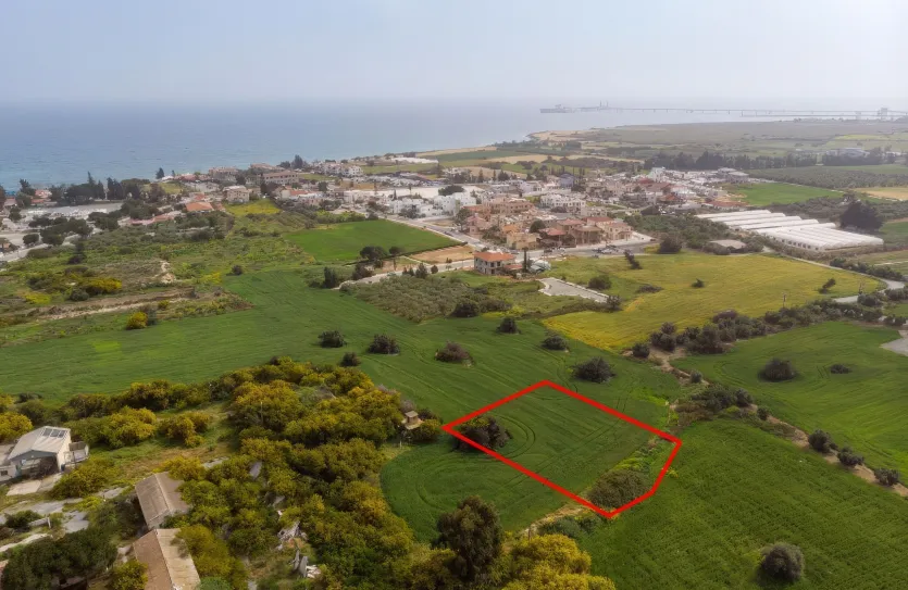 Plot for sale - 13615