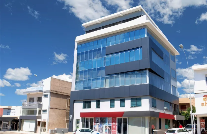 Building for sale - 13117