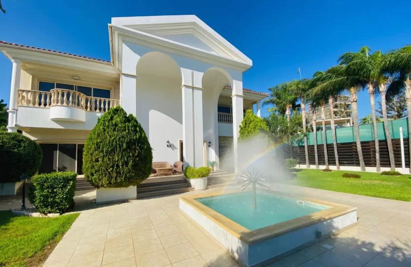 4-bedroom villa for rent - 14293