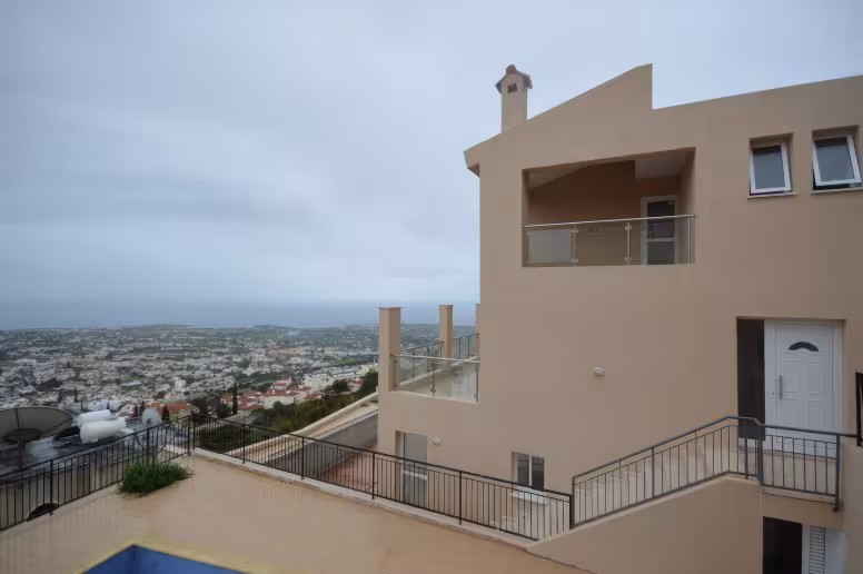 6 bedroom villa in Peyia, Paphos