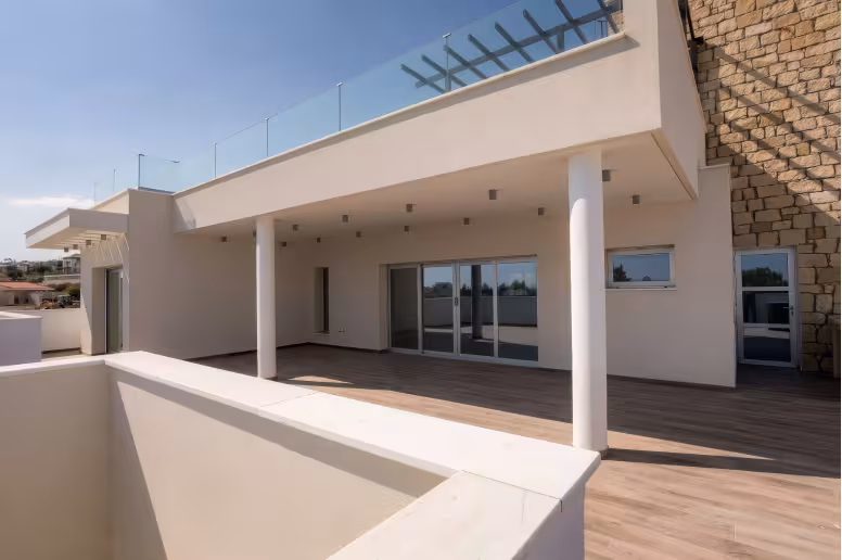 2 bedroom penthouse in Green Area, Germasogeia, Limassol