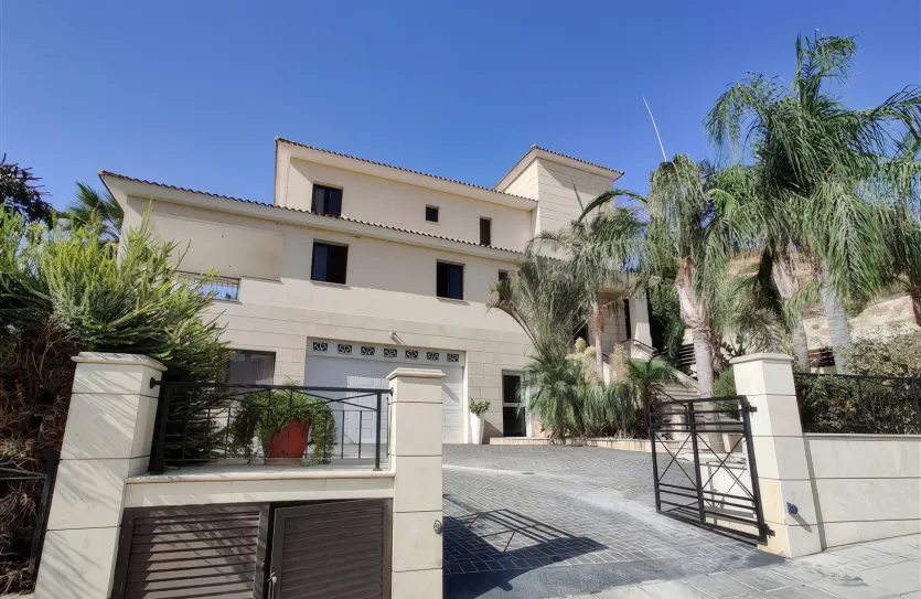 Дом с 6-ю спальнями продажа - 14188