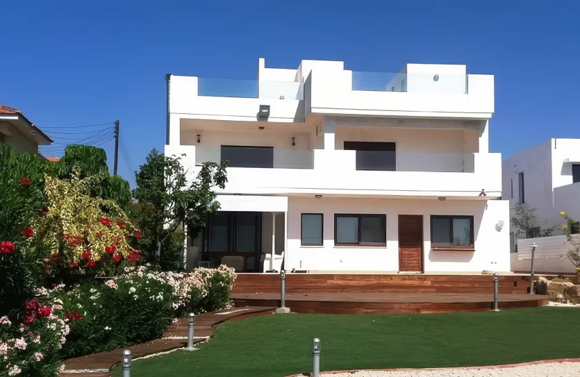 4-bedroom villa for rent - 14127