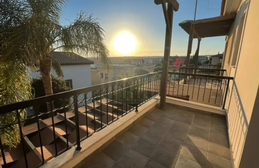 Квартира с 2-мя спальнями продажа - 14377