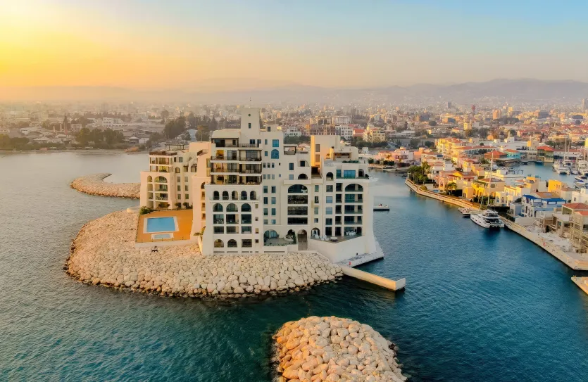 3-bedroom apartment for sale - 14402