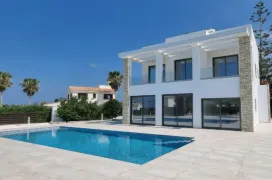 4-bedroom villa in Peyia, Paphos