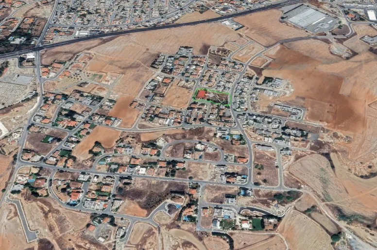 Участок для жилой застройки в Строволосе, Никосия