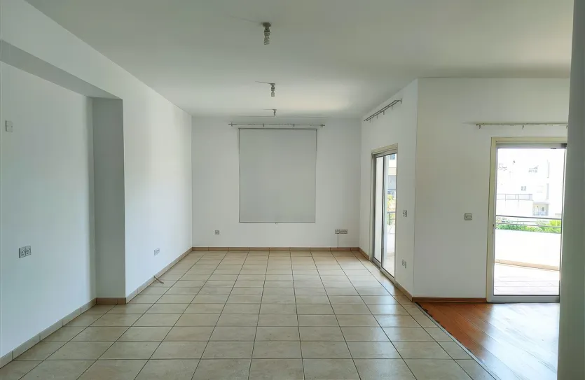 Квартира с 3-мя спальнями продажа - 13135