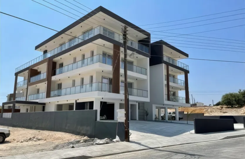 2-bedroom apartment for sale - 13196