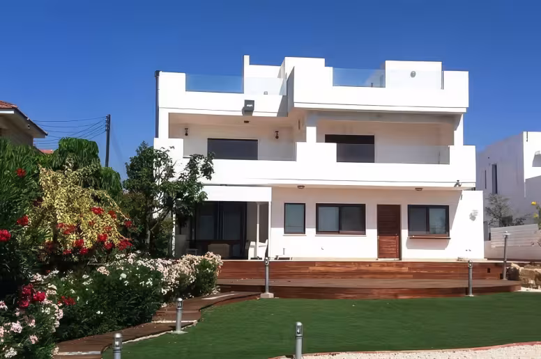 4 bedroom villa in Zygi, Larnaca