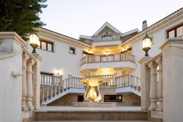 6 bedroom villa in Kalogiroi, Mouttagiaka, Limassol