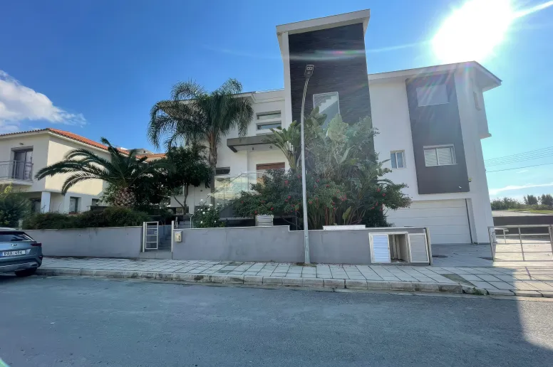 Дом в Агиос Афанасиос, Лимассол