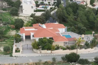 Вилла в Агиос Тихонас, Лимассол