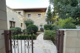 5 bedroom villa in Aphrodite hills, Kouklia, Paphos - 15369