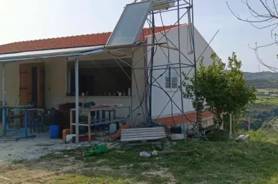 Vineyard with a house - 15419, photo 1