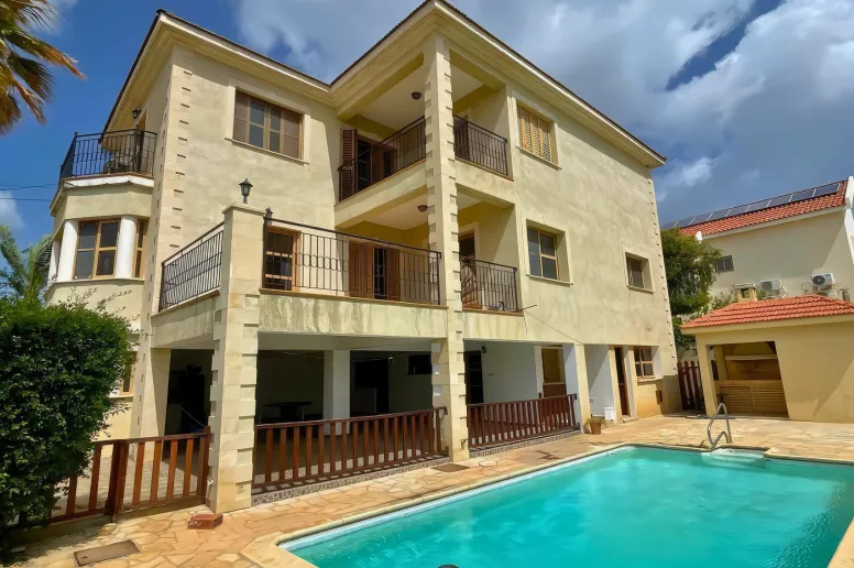 House in Agios Athanasios, Limassol - 15428