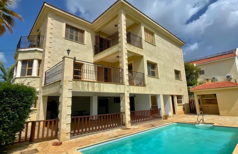 Дом с 6-ю спальнями продажа - 15428