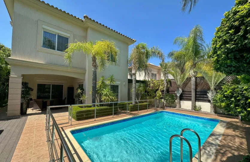 Дом с 4-мя спальнями продажа - 15468