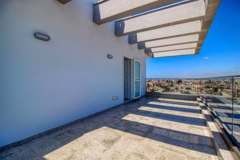 3 bedroom penthouse in Mesa Geitonia, Limassol