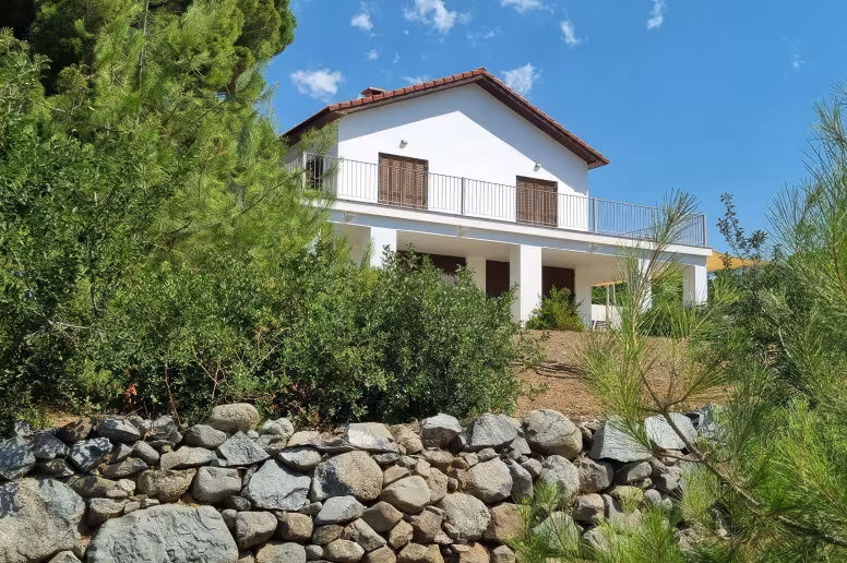 4 bedroom villa in Moniatis, Limassol